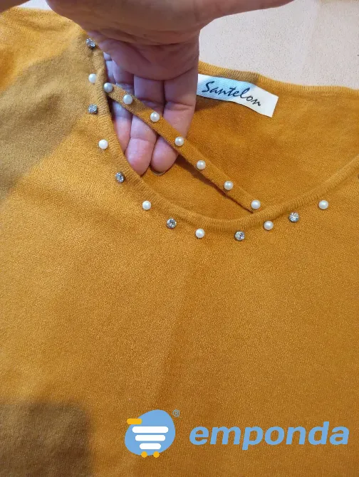 Sweater con perlas en escote Floresta - imagen 4