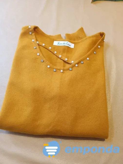 Sweater con perlas en escote Floresta - imagen 5