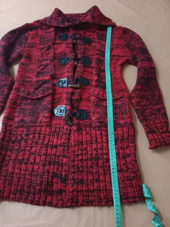 Sacon grueso de lana, con bolsillos. Impecable Floresta