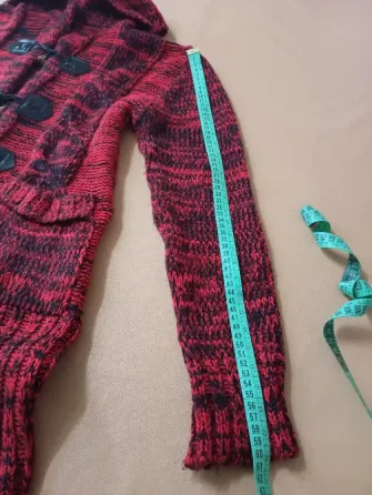 Sacon grueso de lana, con bolsillos. Impecable Floresta