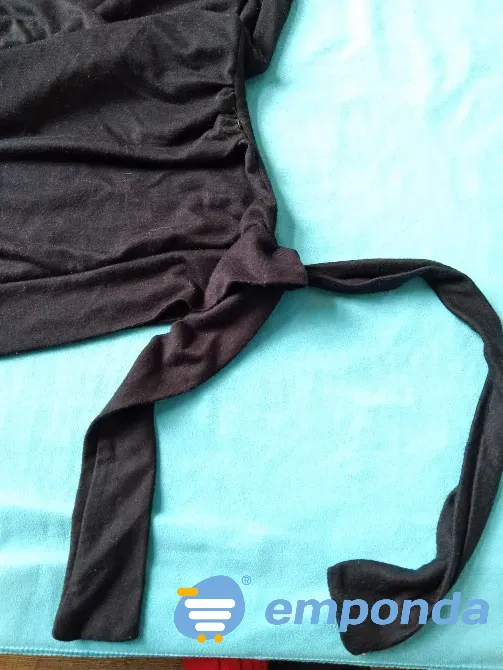 Remera manga princesa, escote cruzado. IMPECABLE Floresta - imagen 3