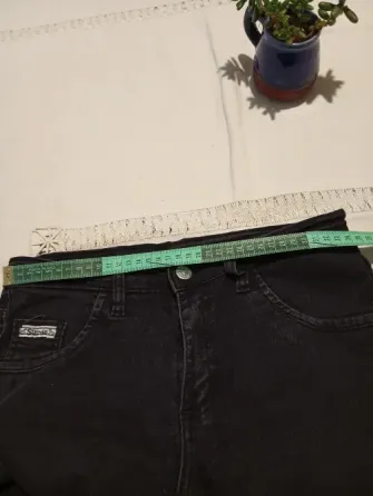 Pantalon basico de jean, semi chupin, elastizado Floresta