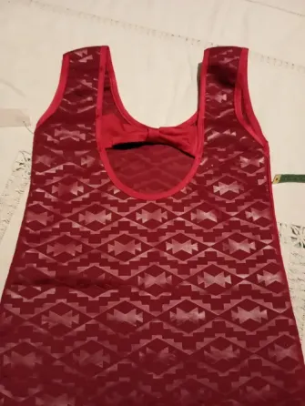 Vestido corto, combinado, nudo en espalda. Nuevo Floresta