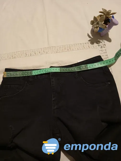 Pantalon de jean semi oxford, con roturas. IMPECABLE Floresta - imagen 3