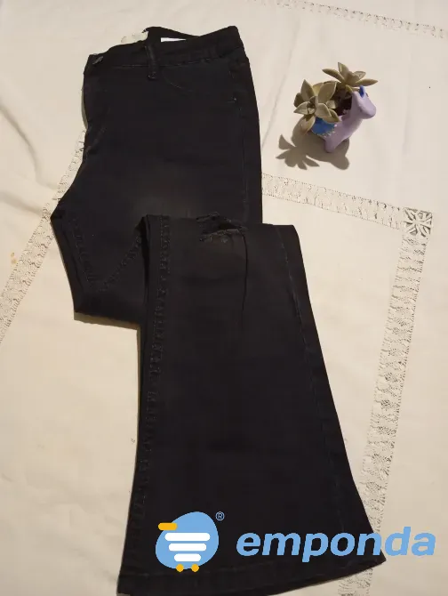 Pantalon de jean semi oxford, con roturas. IMPECABLE Floresta - imagen 7