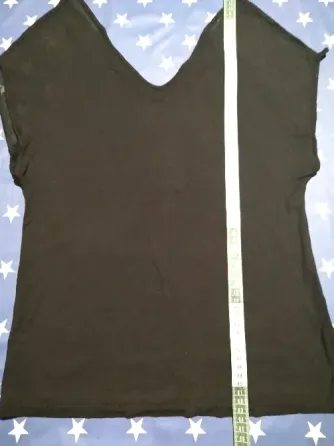 Remera mangas de gasa y hombros descubiertos. IMPECABLE Floresta