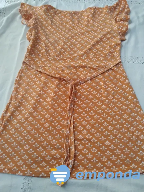 Remera larga, manga volado y lazo para atar atras Floresta - imagen 3