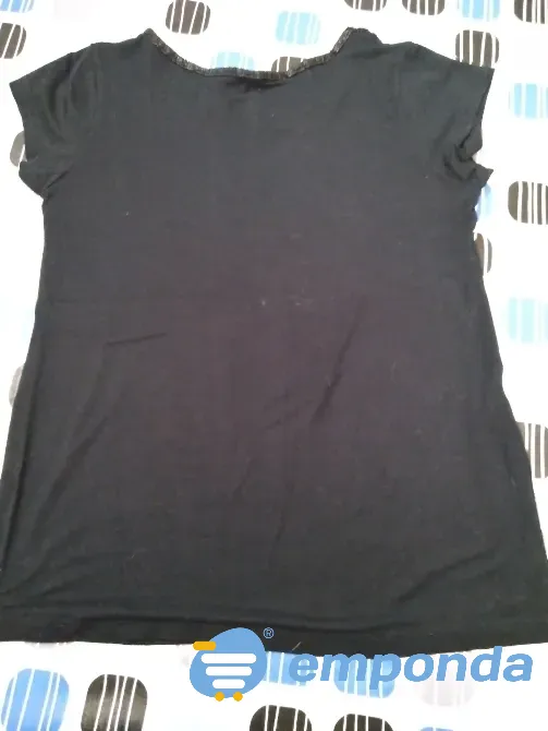 Remera modal y puntilla. Impecable Floresta - imagen 4