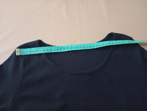 Vestido tubo manga larga. IMPECABLE Floresta