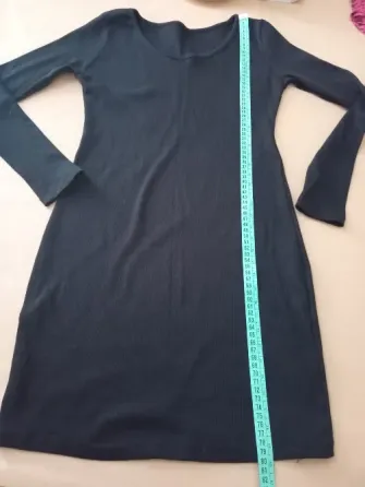 Vestido tubo manga larga. IMPECABLE Floresta