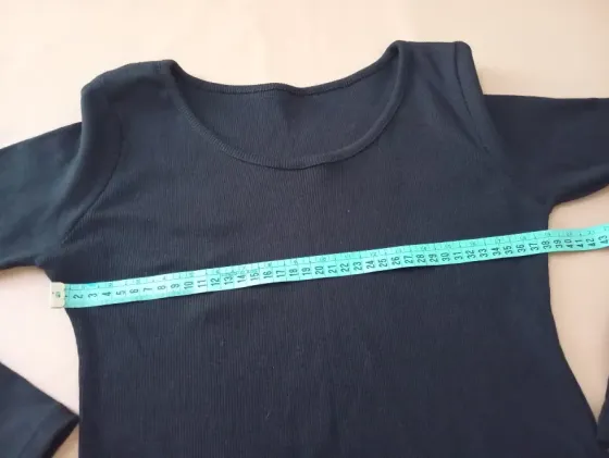 Vestido tubo manga larga. IMPECABLE Floresta