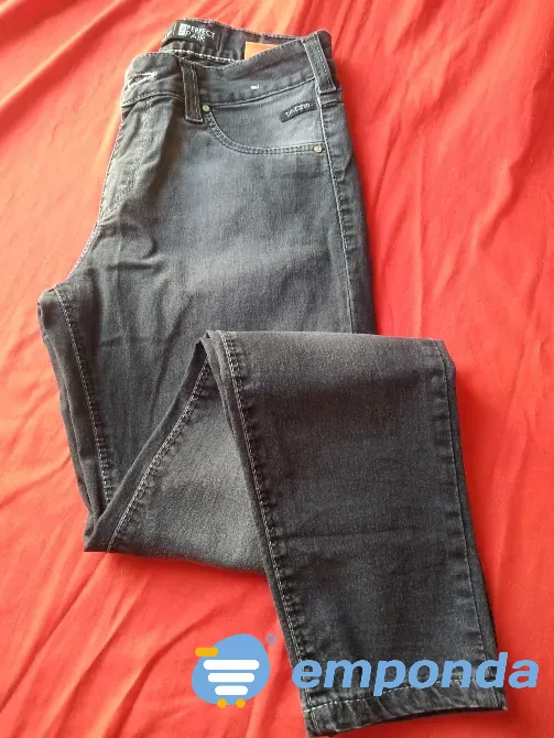 Jean, pantalon elastizado “Taverniti”. Tiro medio. IMPECABLE Floresta - imagen 7