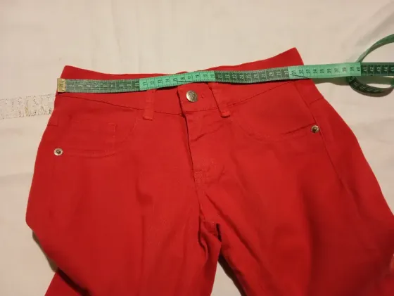 Pantalon de jean, semi elastizado, tiro bajo. NUEVO Floresta