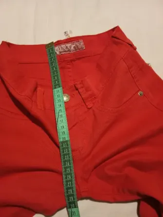 Pantalon de jean, semi elastizado, tiro bajo. NUEVO Floresta