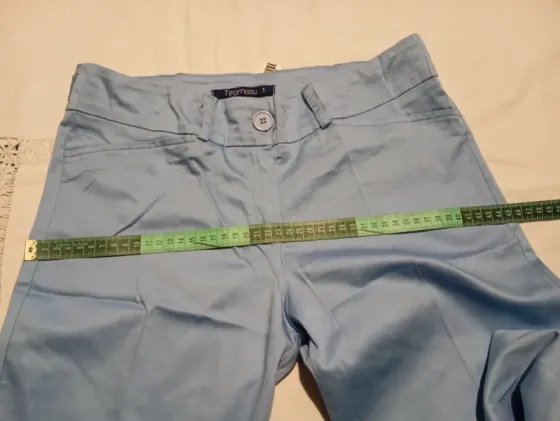 Pantalon tobillero, tipo de vestir, celeste. Nuevo Floresta