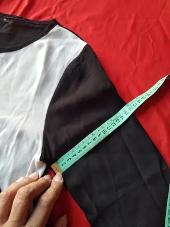 Blusa, camisola tricolor de mangas ¾. “Cuesta Blanca" Floresta