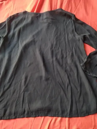 Blusa, camisola tricolor de mangas ¾. “Cuesta Blanca" Floresta