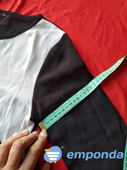 Blusa, camisola tricolor de mangas ¾. “Cuesta Blanca" Floresta - imagen 5