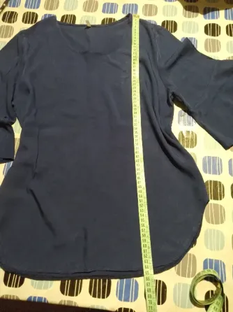 Camisola, blusa azul, escote redondo Floresta