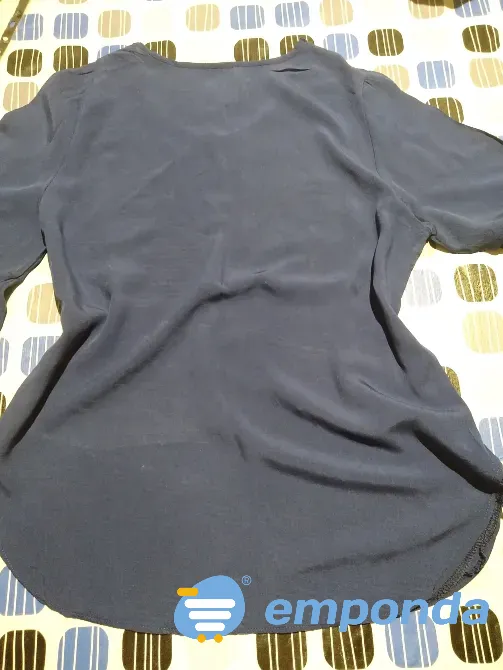 Camisola, blusa azul, escote redondo Floresta - imagen 4