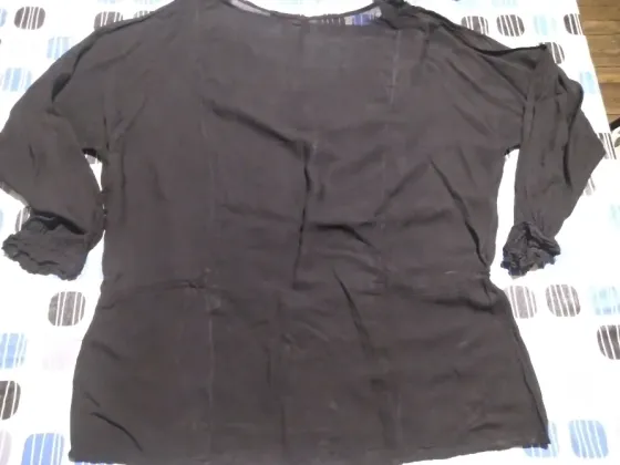 Blusa, camisola con pechera de raso. “Motivi”. IMPECABLE Floresta