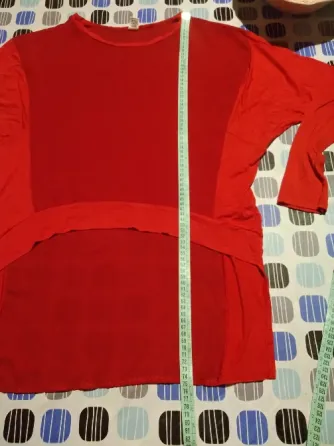 Blusa irregular, transparencia y modal. IMPECABLE Floresta