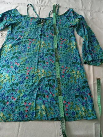 Camisola, vestido hombros descubiertos, hermoso diseño Floresta