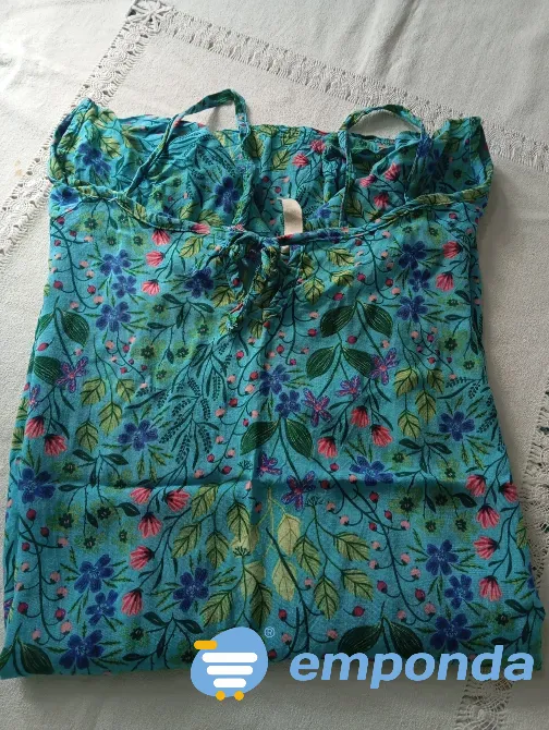 Camisola, vestido hombros descubiertos, hermoso diseño Floresta - imagen 5