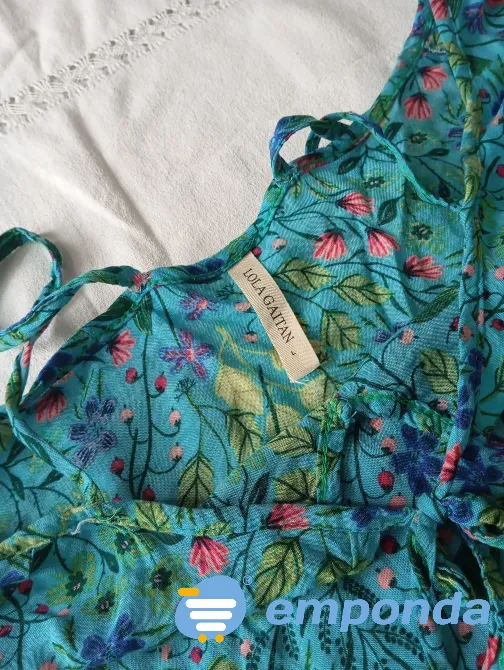 Camisola, vestido hombros descubiertos, hermoso diseño Floresta - imagen 4