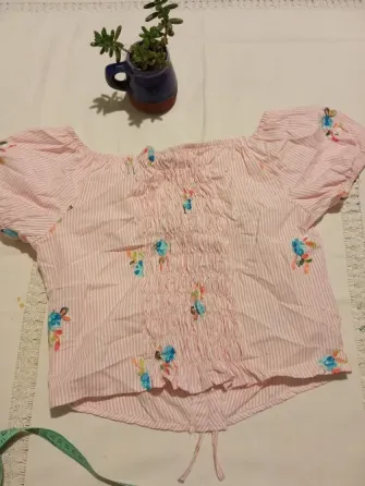 Top rayadito rosa, con frunce y espalda elastizada Floresta