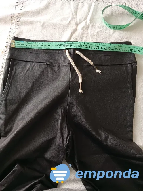 Pantalon chupin engomado, elastizado. Impecable Floresta - imagen 2