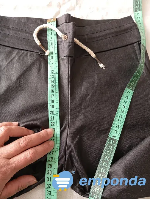 Pantalon chupin engomado, elastizado. Impecable Floresta - imagen 4