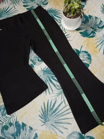 Pantalon tipo calza, simil jean, capri (Nuevo s/etiq) Floresta