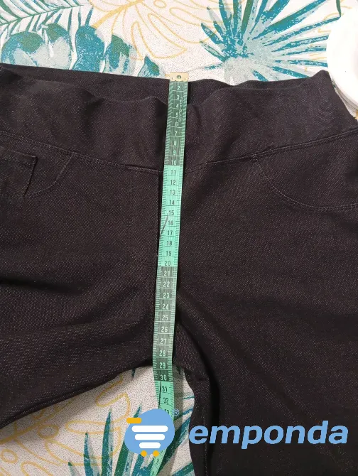 Pantalon tipo calza, simil jean, capri (Nuevo s/etiq) Floresta - imagen 4