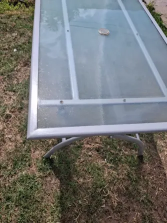 Mesa de Jardin caño y vidrio Esteban Echeverría