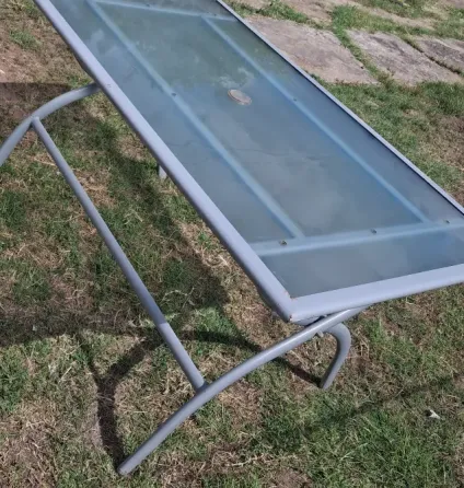 Mesa de Jardin caño y vidrio Esteban Echeverría