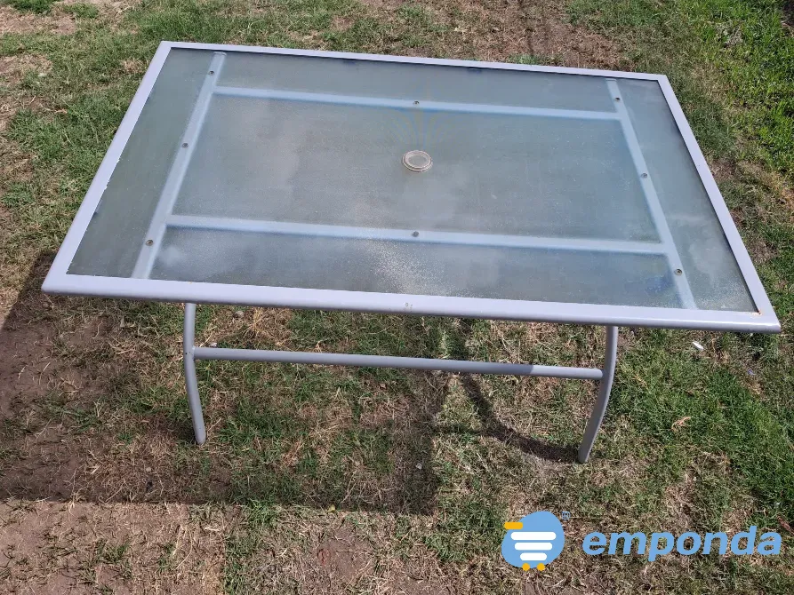 Mesa de Jardin caño y vidrio Esteban Echeverría - imagen 1