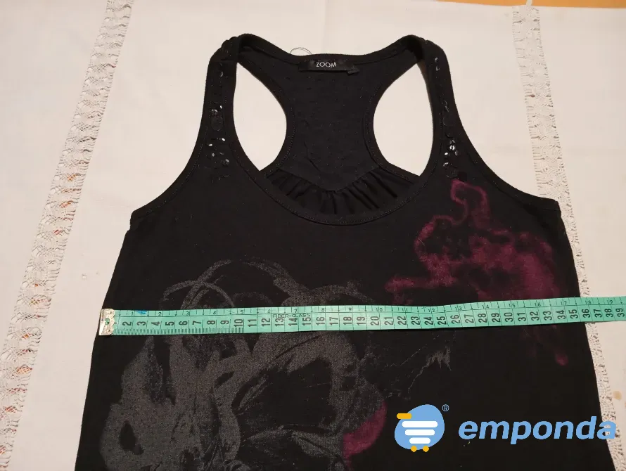 Musculosa larga evase, con detalle de lentejuelas. IMPECABLE Floresta - imagen 2