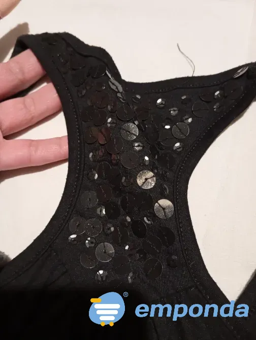 Musculosa larga evase, con detalle de lentejuelas. IMPECABLE Floresta - imagen 5