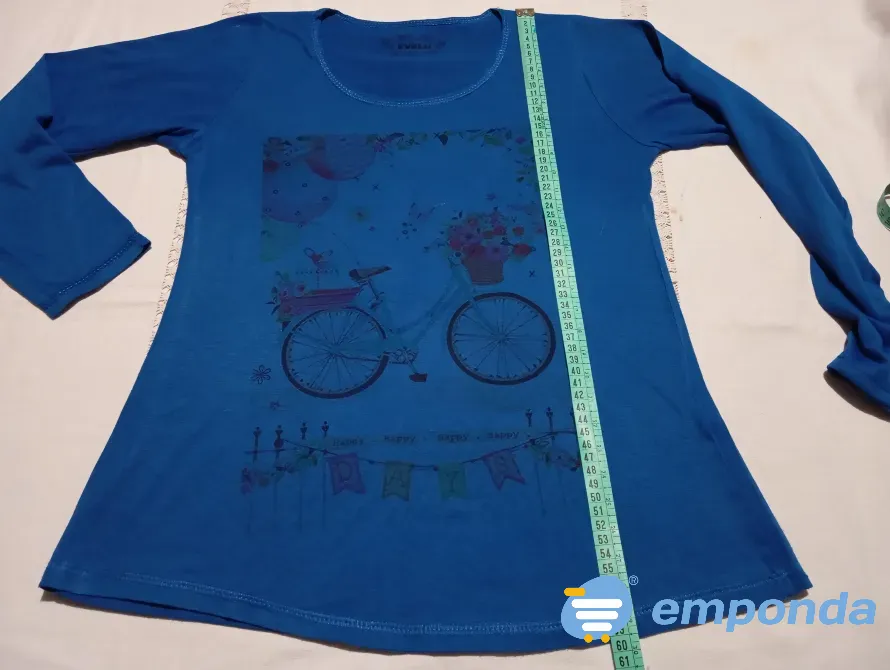 Remera manga larga, camiseta estampada. IMPECABLE) Floresta - imagen 1