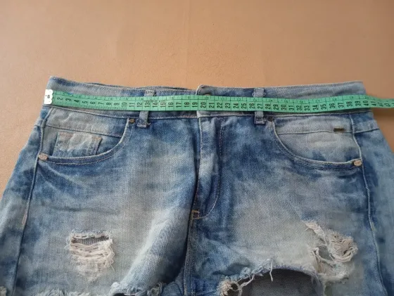 Short de jean Scombro. IMPECABLE Floresta