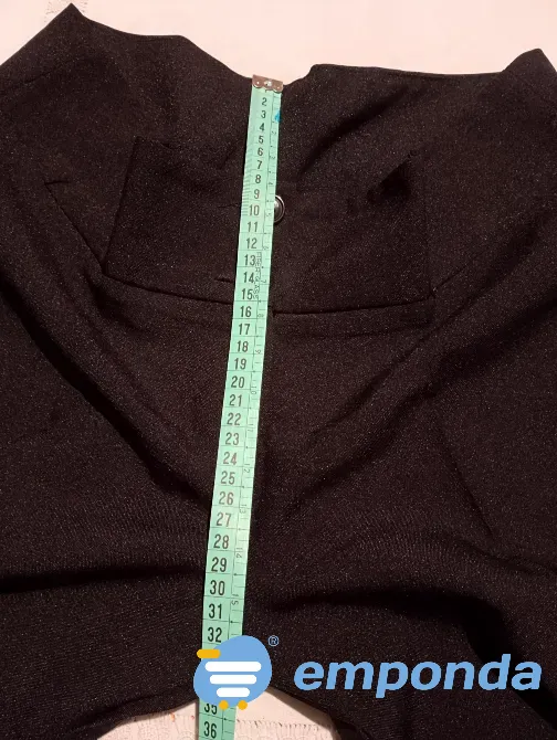 Pantalon capri de vestir, con calado en botamanga. IMPECABLE Floresta - imagen 4