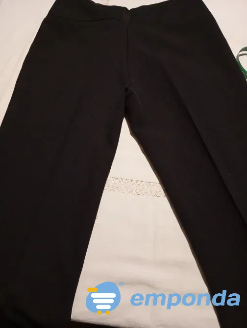 Pantalon capri de vestir, con calado en botamanga. IMPECABLE Floresta - imagen 6