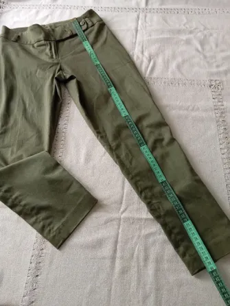Pantalon tipo de vestir capri, semi elastizado Floresta