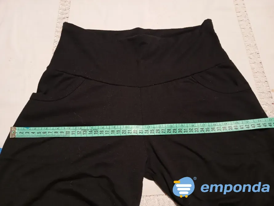 Pantalon capri, cintura ancha. IMPECABLE Floresta - imagen 3