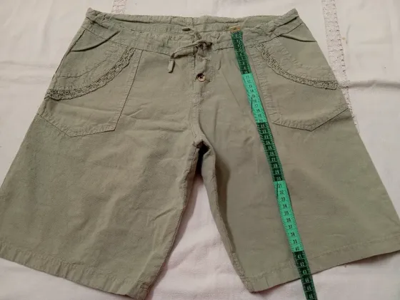 Short, bermuda, verde claro. IMPECABLE Floresta