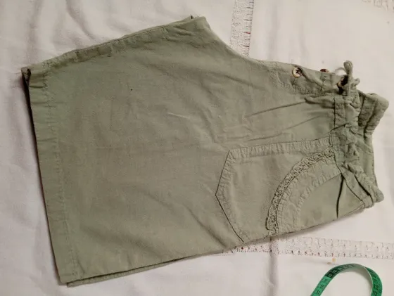Short, bermuda, verde claro. IMPECABLE Floresta