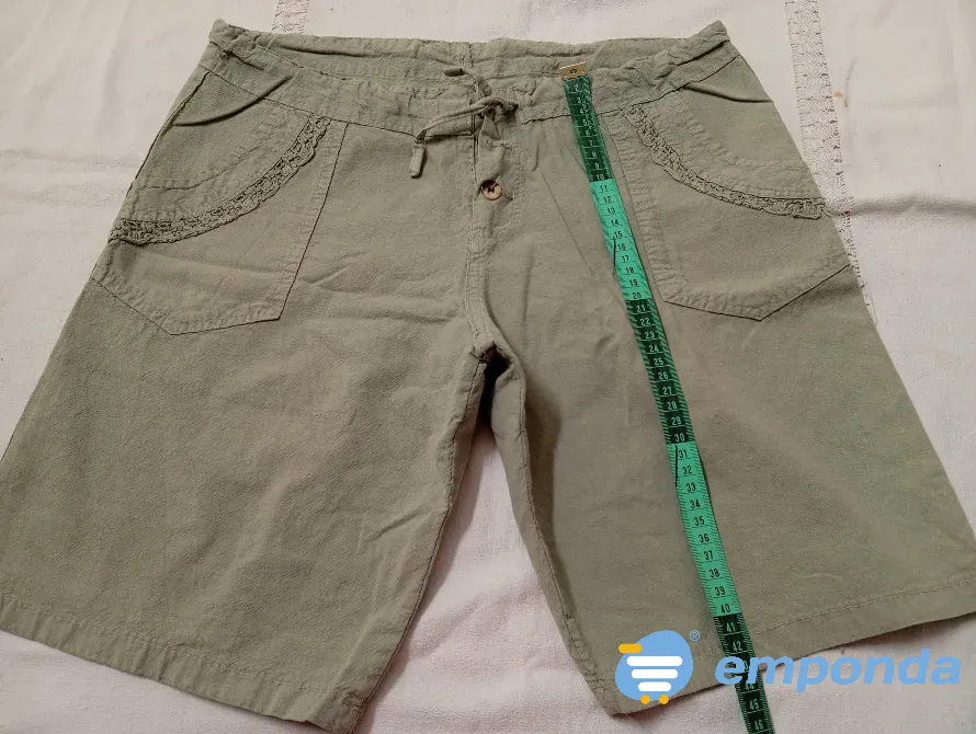 Short, bermuda, verde claro. IMPECABLE Floresta - imagen 1