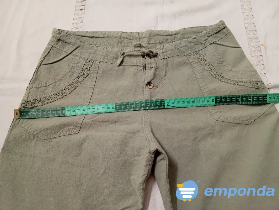 Short, bermuda, verde claro. IMPECABLE Floresta - imagen 3