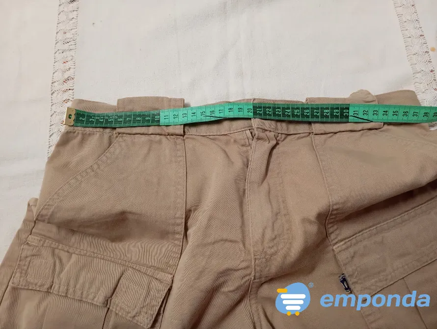 Short estilo cargo, beige. IMPECABLE Floresta - imagen 2